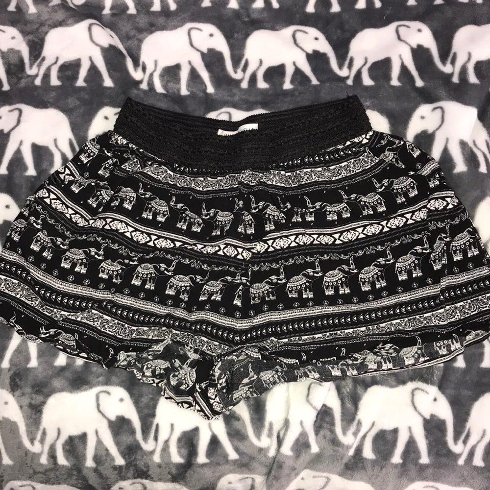 HM Coachella Flowy Shorts